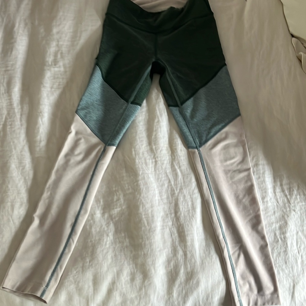 Outdoor Voices leggings